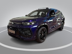 Volkswagen Tayron - R-Line Edition 1.5 eHybrid 272 PK 6 versn. DSG · Black Style Pakket · Panoramaschuif-kante