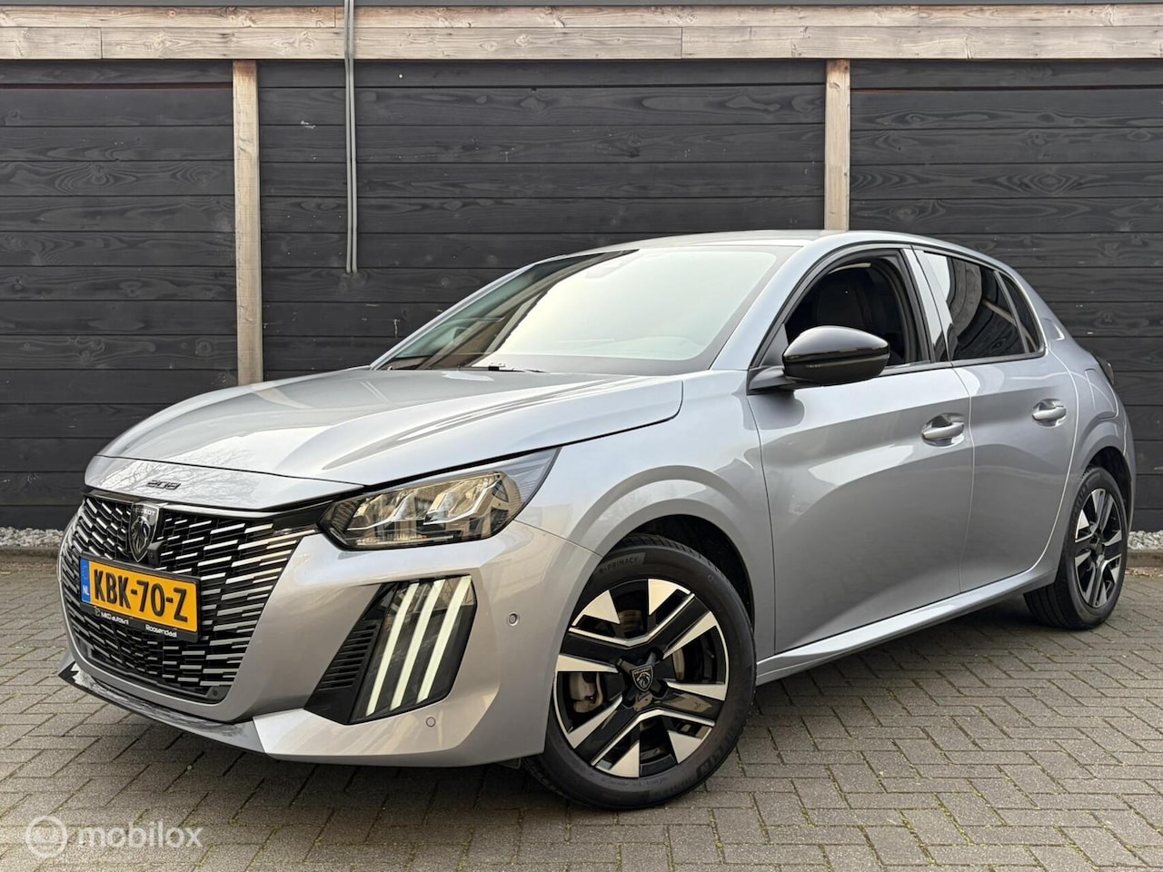 Peugeot 208 - 1.2 PureTech 100 Style 100 PK Clima / FM nav / LM / camera / 20.608 KM!!! - AutoWereld.nl