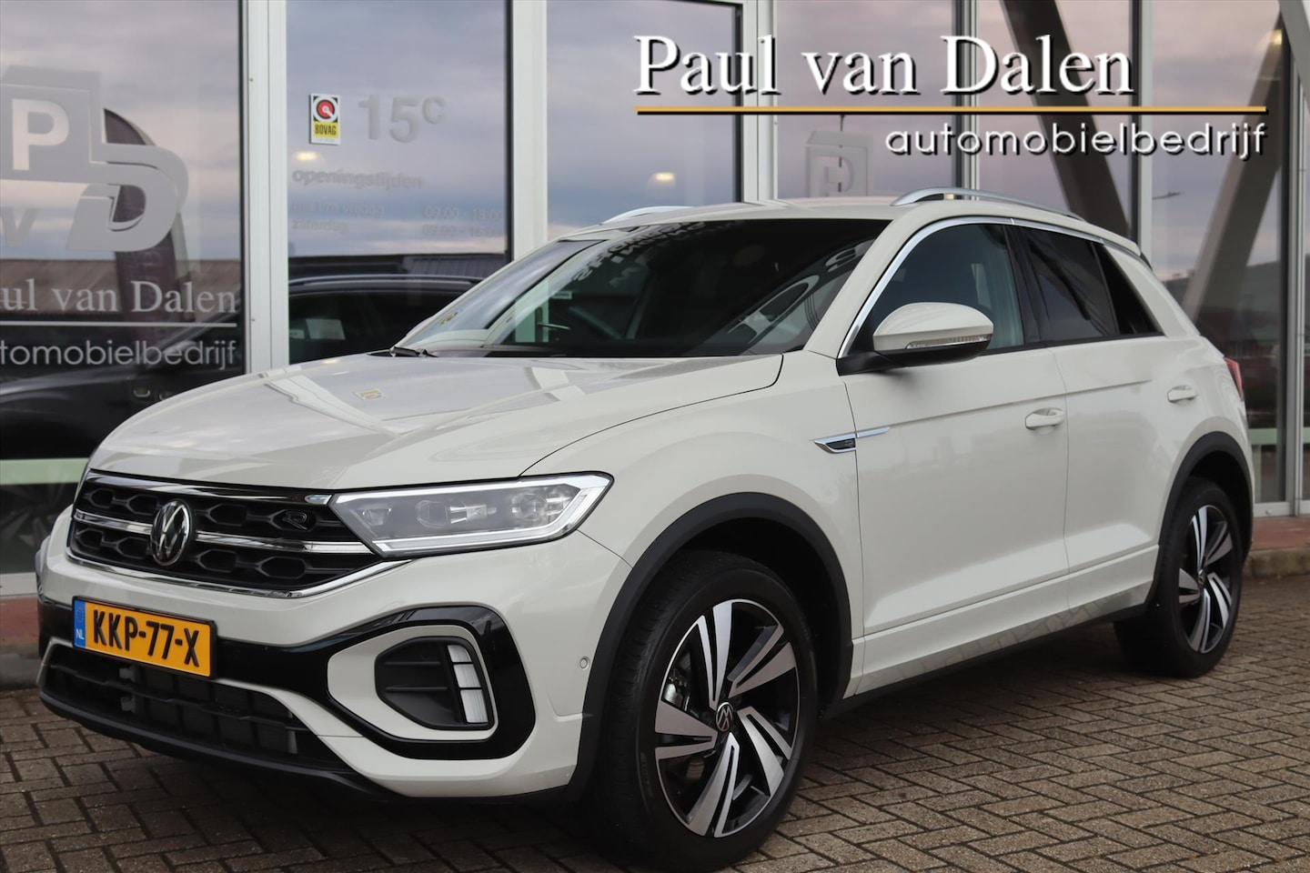 Volkswagen T-Roc - 1.5TSI 150PK AUTOMAAT R-LINE Navi Carplay | Adapt.Cruise | Electr.Klep | Camera | Keyless - AutoWereld.nl