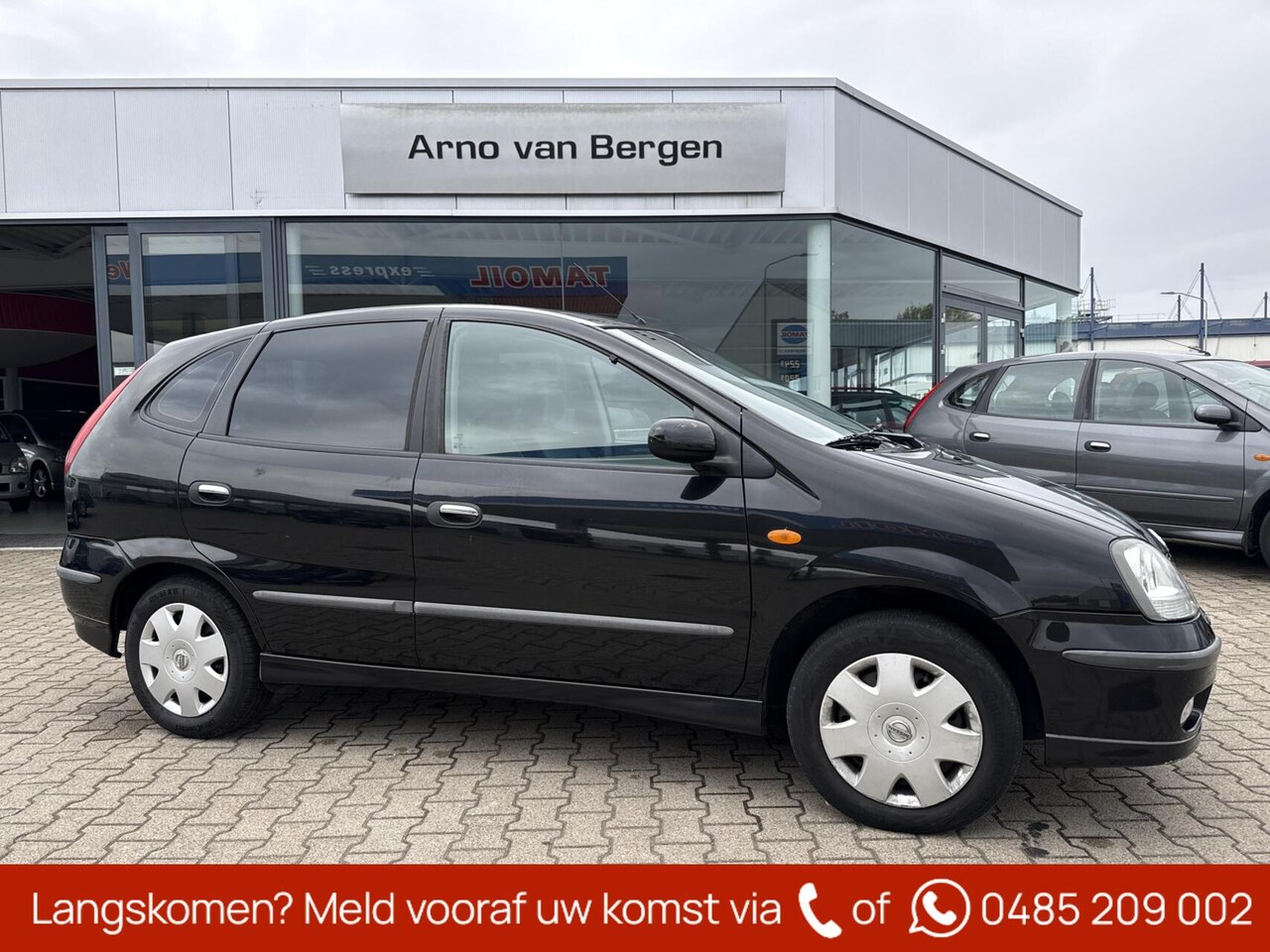 Nissan Almera Tino - 1.8 Tekna 1.8 Tekna, climatronic, navi, trekhaak, achteruitrijcamera, trekhaak, nette auto met een n - AutoWereld.nl