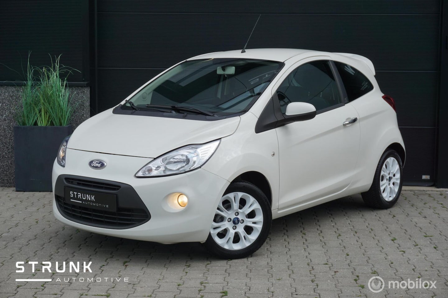 Ford Ka - 1.2 Titanium X Airco Centr Vergr LMV Origineel NL - AutoWereld.nl