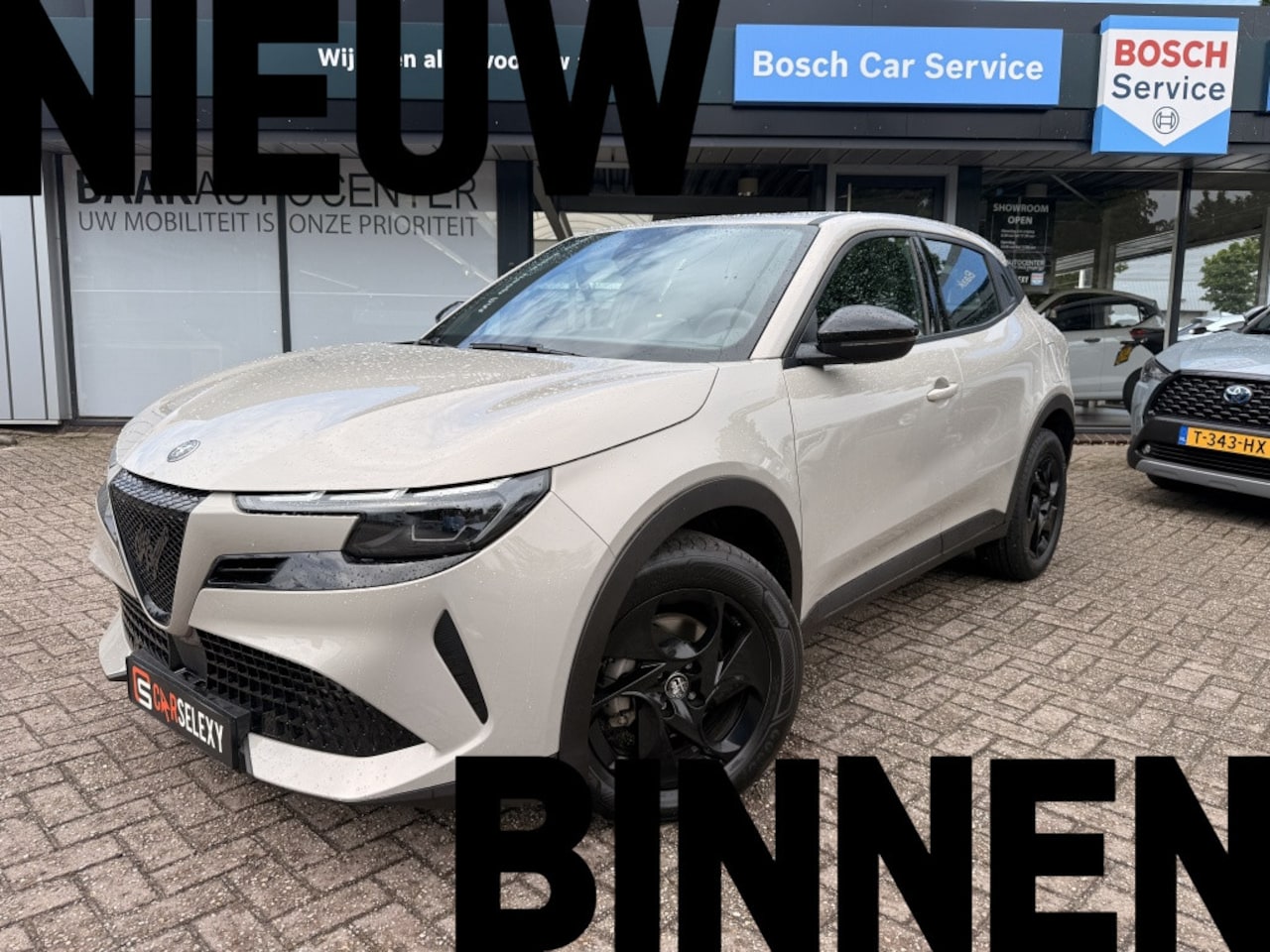 Alfa Romeo Junior - 1.2 Turbo Hyb Ibrida - AutoWereld.nl