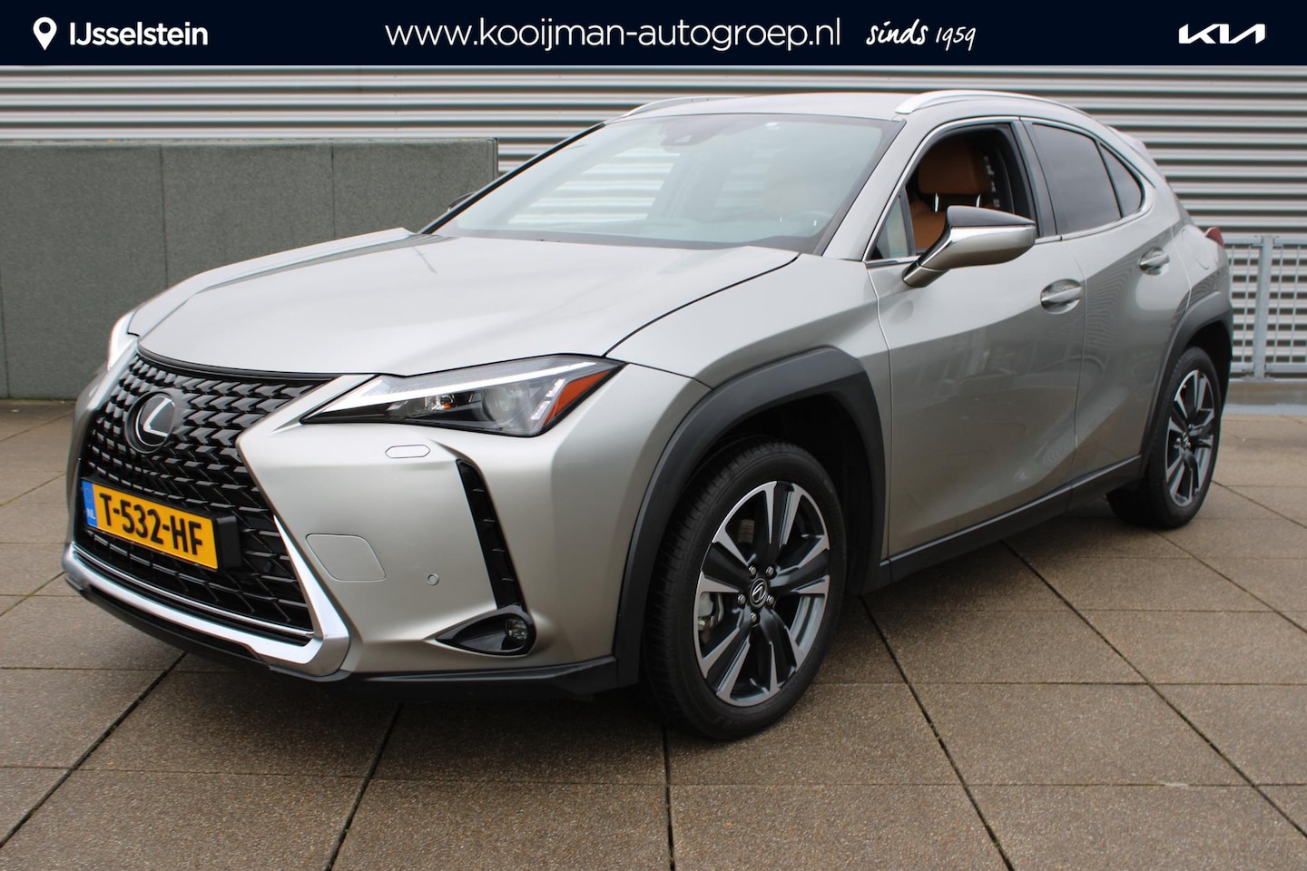 Lexus UX - 250h Business Line Hybride 183 pk TREKHAAK / NAVIGATIE / LED VERLICHTING - AutoWereld.nl