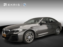 BMW 5-serie - Sedan 530e | M-Sportpakket | LED | Navigatie | Sportstoelen | Stoelverwarming | Shadow lin