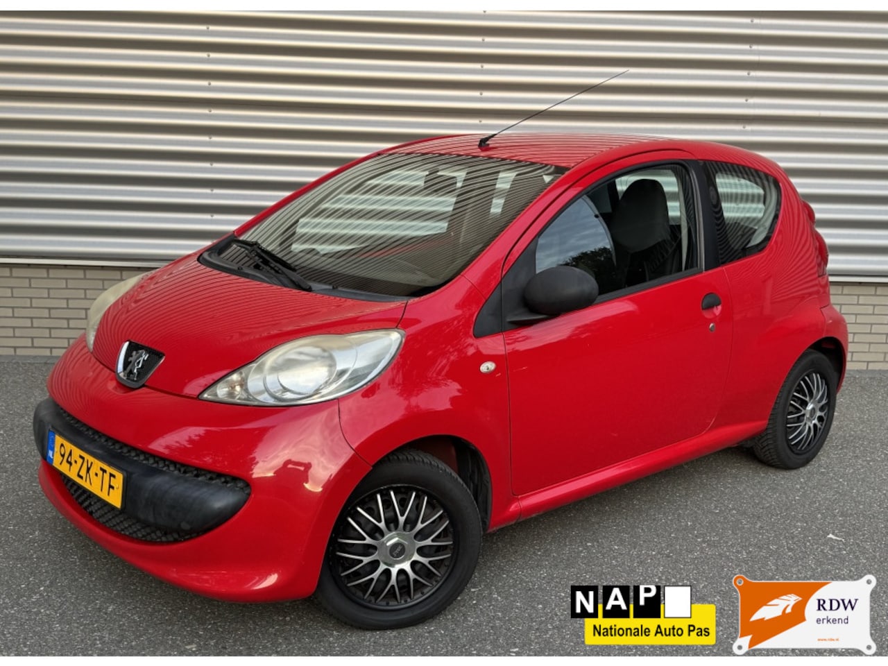 Peugeot 107 - 1.0-12V XR 1.0-12V XR - AutoWereld.nl