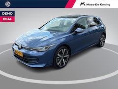 Volkswagen Golf - 1.5 eHybrid Life Edition Panoramadak · Achteruitrijcamera · Draadloze telefoonlader · Stuu