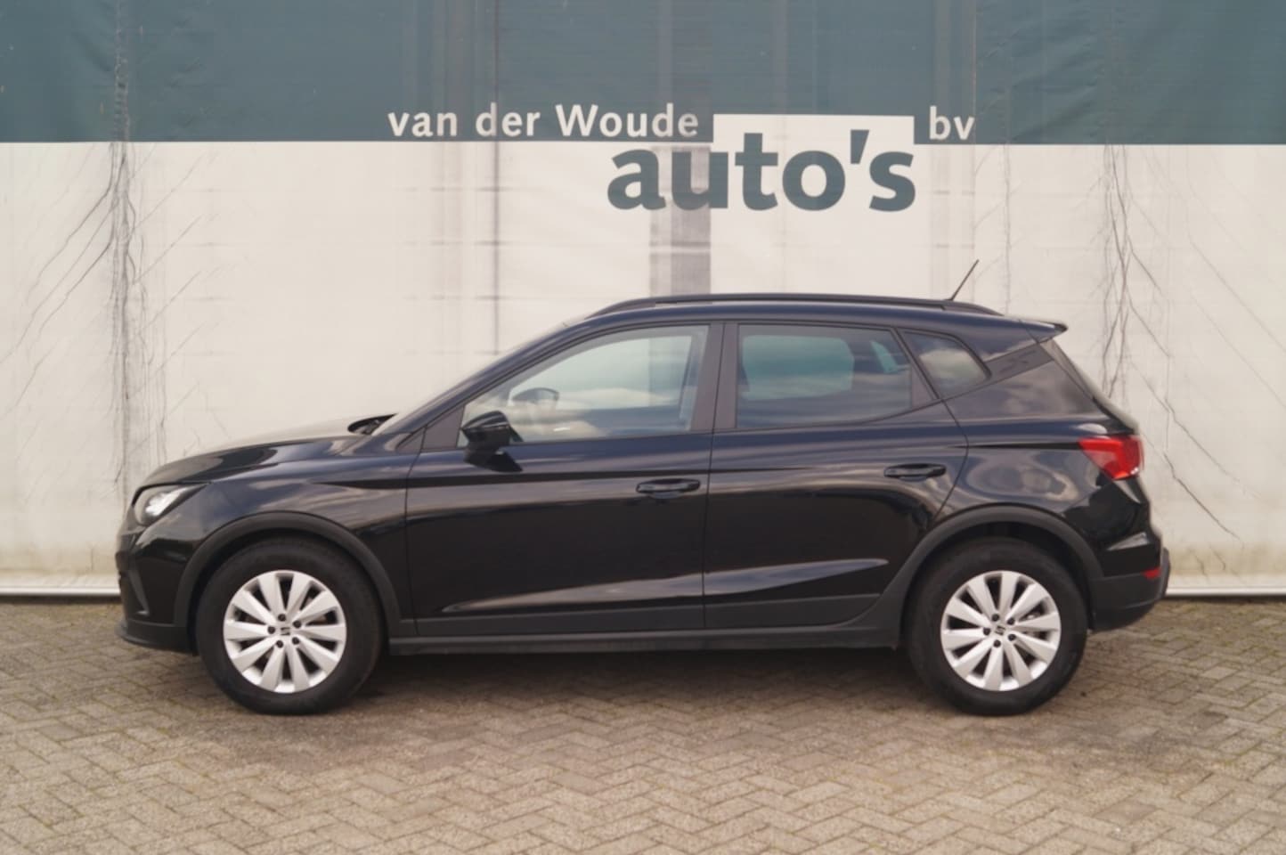 SEAT Arona - 1.0 TSI 110pk DSG Style -ECC-NAVI-PDC-CRUISE- - AutoWereld.nl