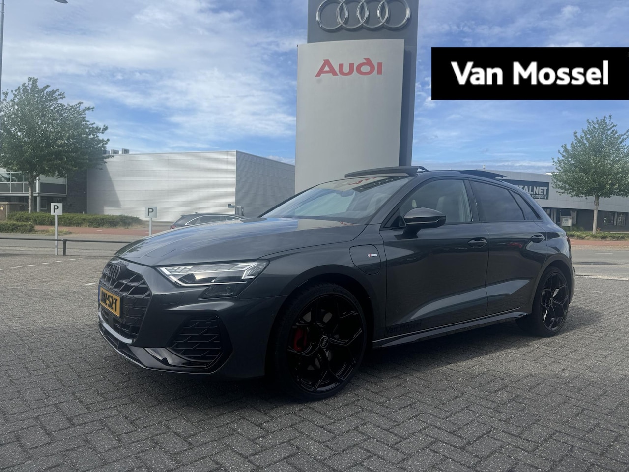 Audi A3 Sportback - 45 TFSI e S edition Competition 272 PK | S-Line | Automaat | Panoramadak | SONOS | Navigat - AutoWereld.nl