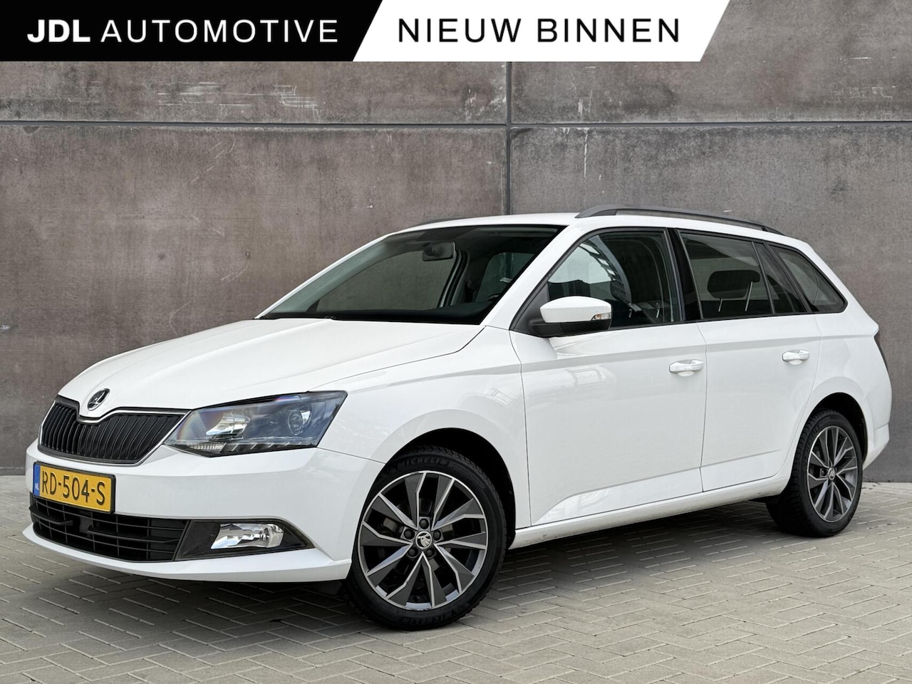 Skoda Fabia Combi - 1.0 TSI Drive | Navigatie | Cruise control | Dealer onderhouden | Parkeersensoren | - AutoWereld.nl