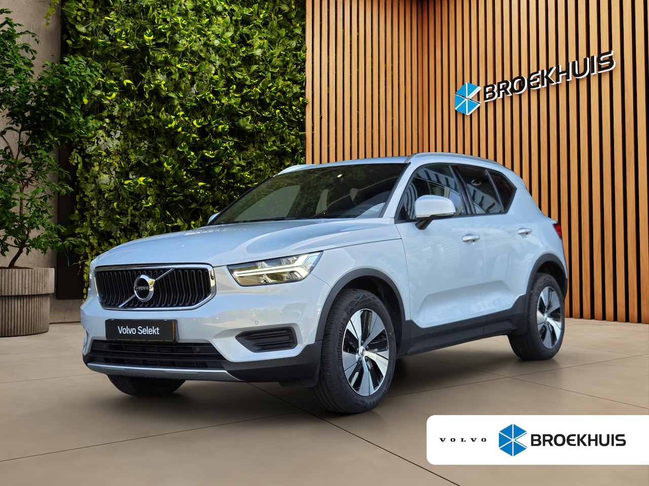 Volvo XC40 - 1.5 T2 Momentum Business | Trekhaak | Camera | Keyless | CarPlay - AutoWereld.nl