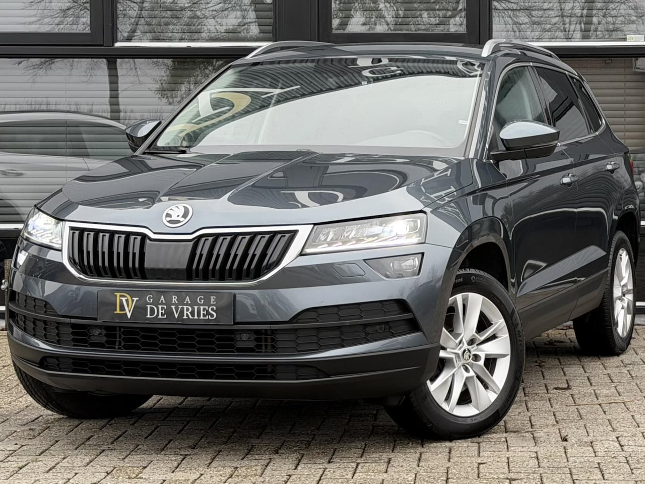 Skoda Karoq - 1.5 TSI ACT Style Business DSG ACC CarPlay Keyless Garantie - AutoWereld.nl
