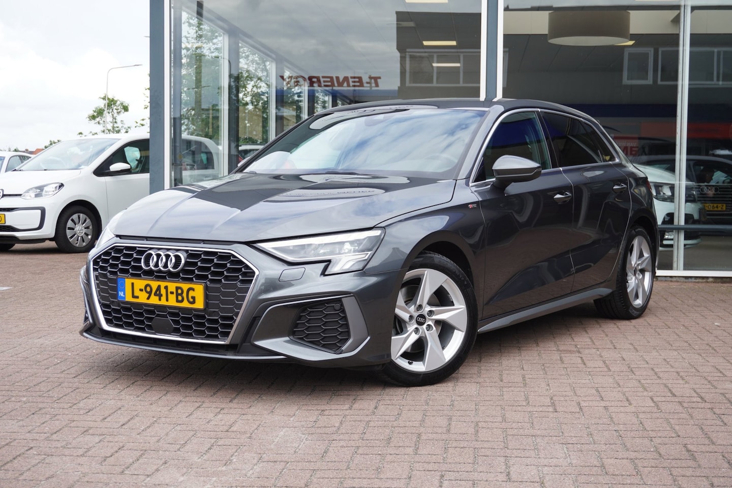 Audi A3 Sportback - 35 TFSI S edition Automaat | Airco | Carplay | Vol opties | Dealer auto | Elek. pakket | I - AutoWereld.nl