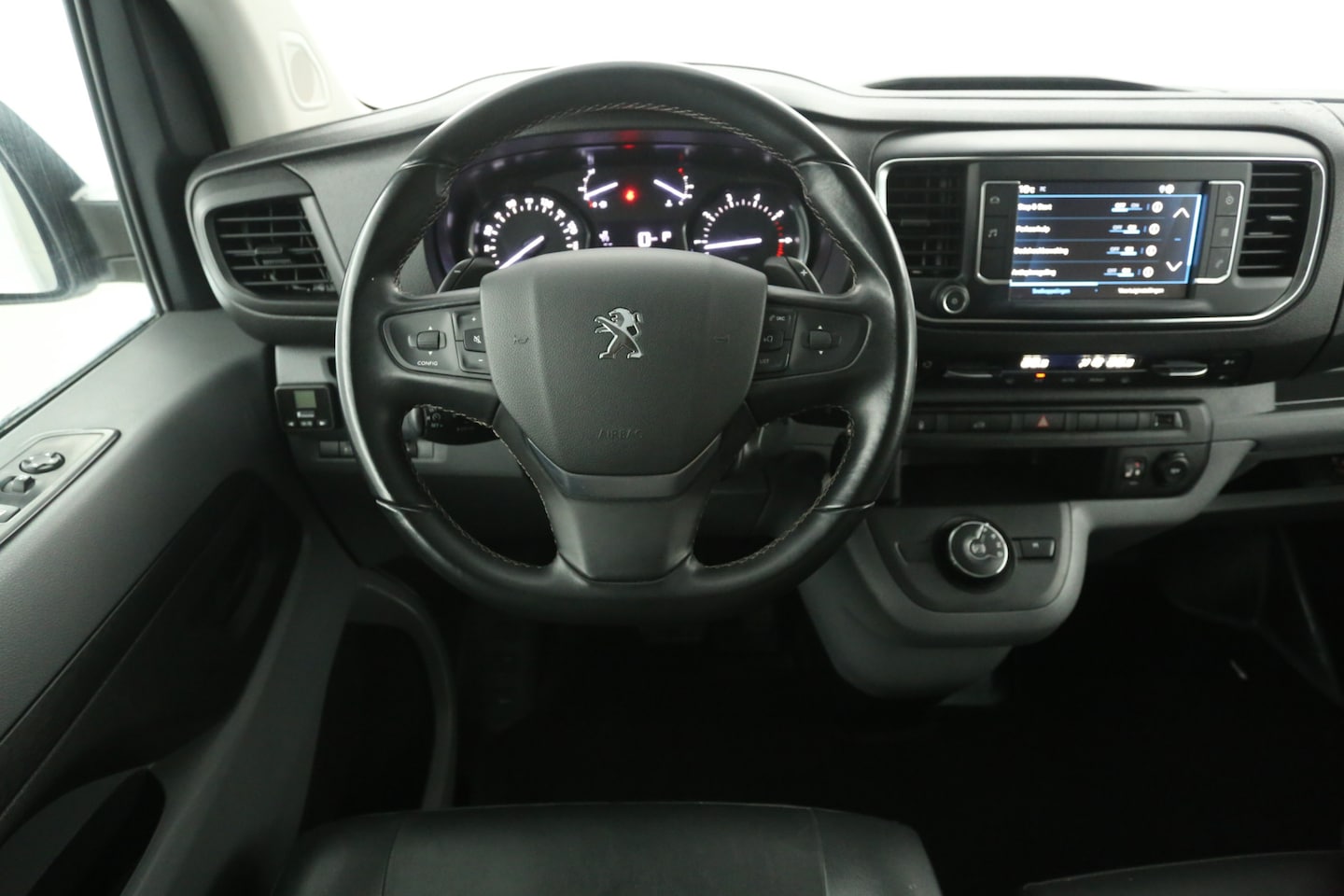 Peugeot Expert - 2.0 BlueHDI L2H1 | Aut. | Clima | Camera | Cruise | 3 Zits | Carplay | Stoelverw. | Parkee - AutoWereld.nl