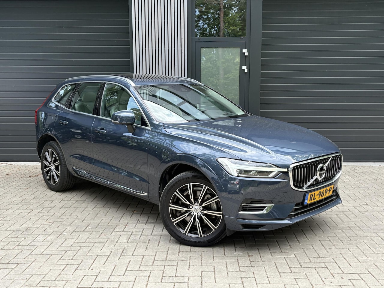 Volvo XC60 - 2.0 T8 Twin Engine AWD Inscription 2.0 T8 Twin Engine AWD Inscription - AutoWereld.nl
