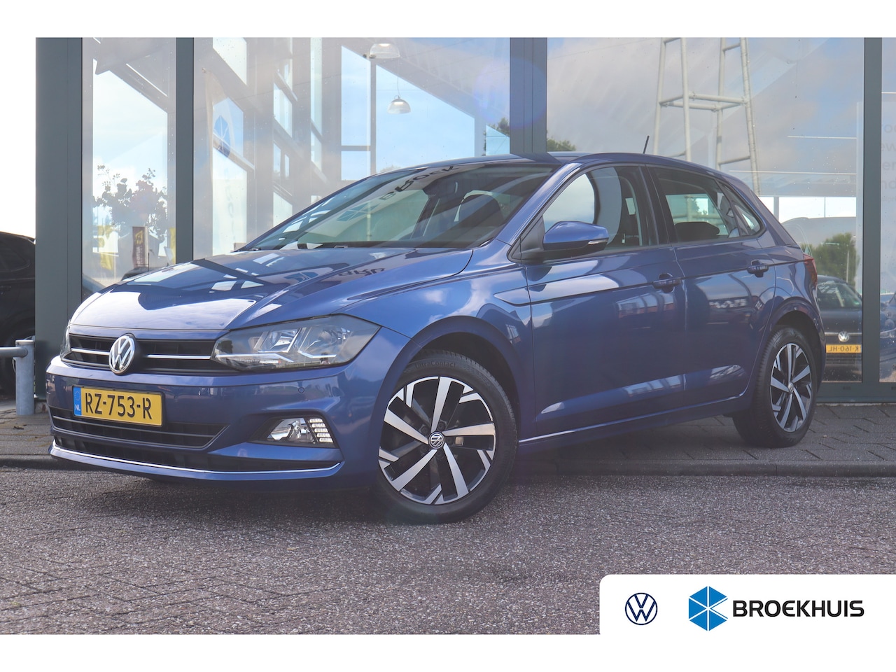 Volkswagen Polo - 1.0 TSI Highline | Cruise control adaptief | Lichtmetalen velgen 17" | Parkeersensoren - AutoWereld.nl