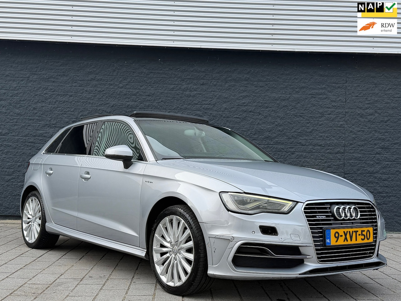 Audi A3 Sportback - 1.4 e-tron S-LINE PANO/AUTOMAAT/LED - AutoWereld.nl
