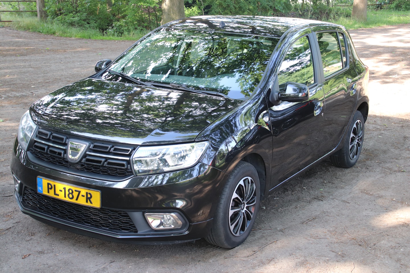 Dacia Sandero - 0.9 TCe Bi-Fuel Laureate - AutoWereld.nl