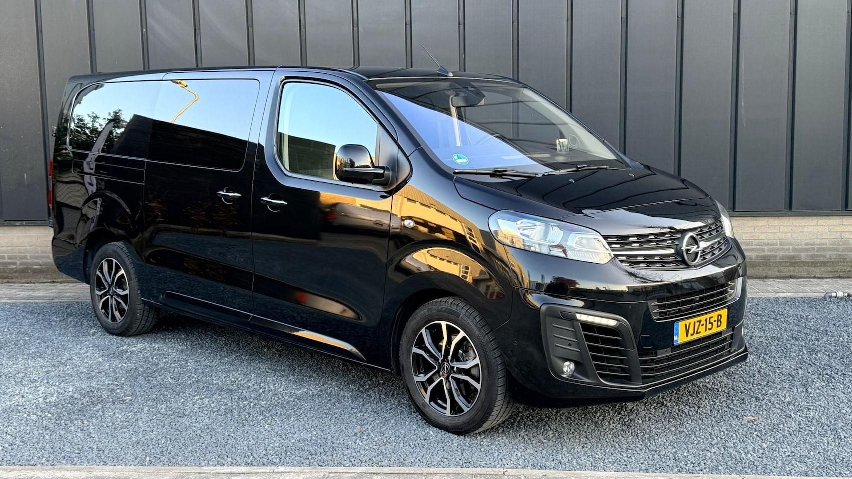 Opel Vivaro - 2.0 CDTI L3H1 DC Innovation Dubbele Cabine | Rijklaar | Carplay | Climate | Automaat - AutoWereld.nl