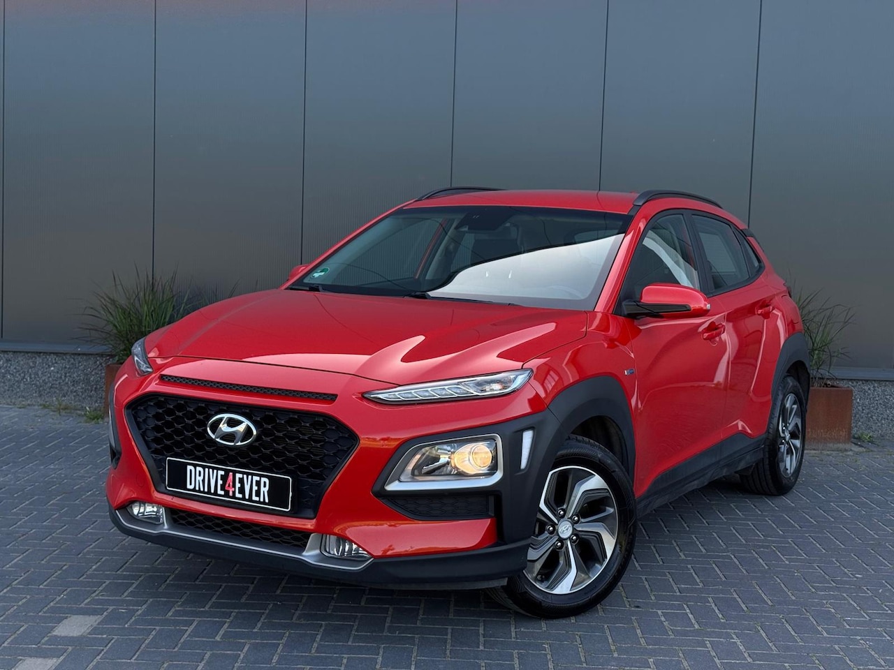 Hyundai Kona - 1.6 GDI HEV Comfort HYBRID TREKHAAK | NAVI | CARPLAY | SPORTVELGEN | CR CONTROL - AutoWereld.nl