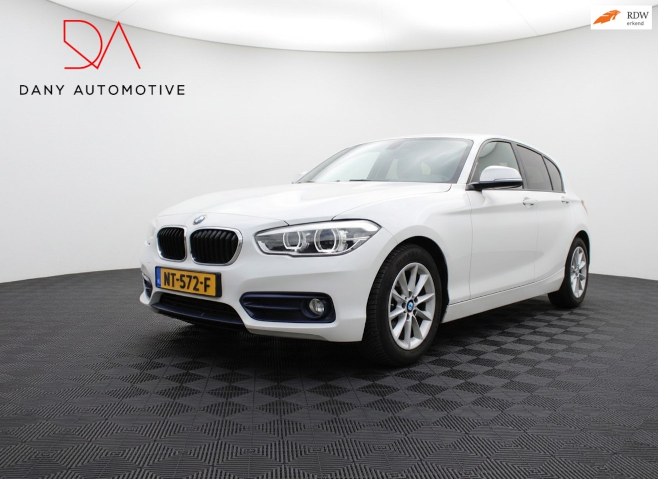 BMW 1-serie - 116i M Sport CARPLAY I CAMERA I CRUISE I STOELVERW. I LED I KEYLESS GO. I - AutoWereld.nl