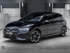 Volkswagen Golf - 1.5 eTSI | 2025 | R-Line Black Edition |Luxe