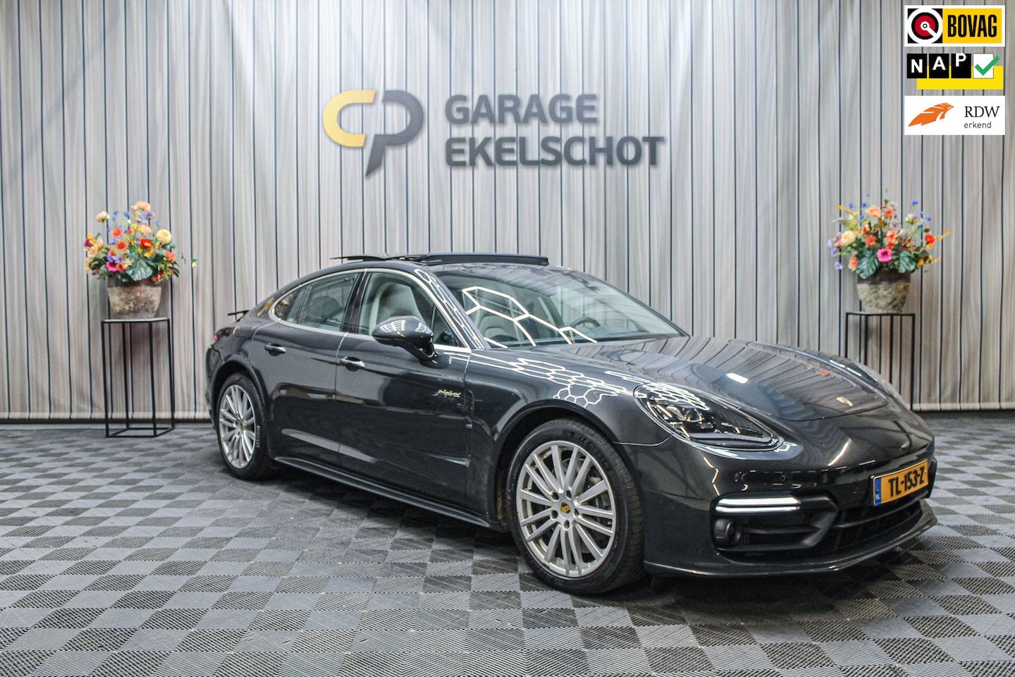 Porsche Panamera - 2.9 4WD E-Hybrid|NAP|Luchtvering|Pano|ACC|360° - AutoWereld.nl