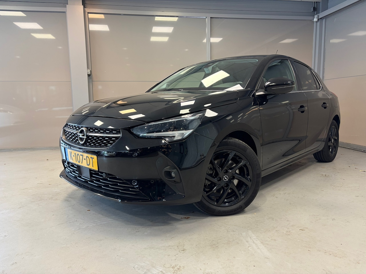 Opel Corsa - Elegance 1.2Turbo Automaat | LED | Navigatie | Carplay | Cruise control | - AutoWereld.nl