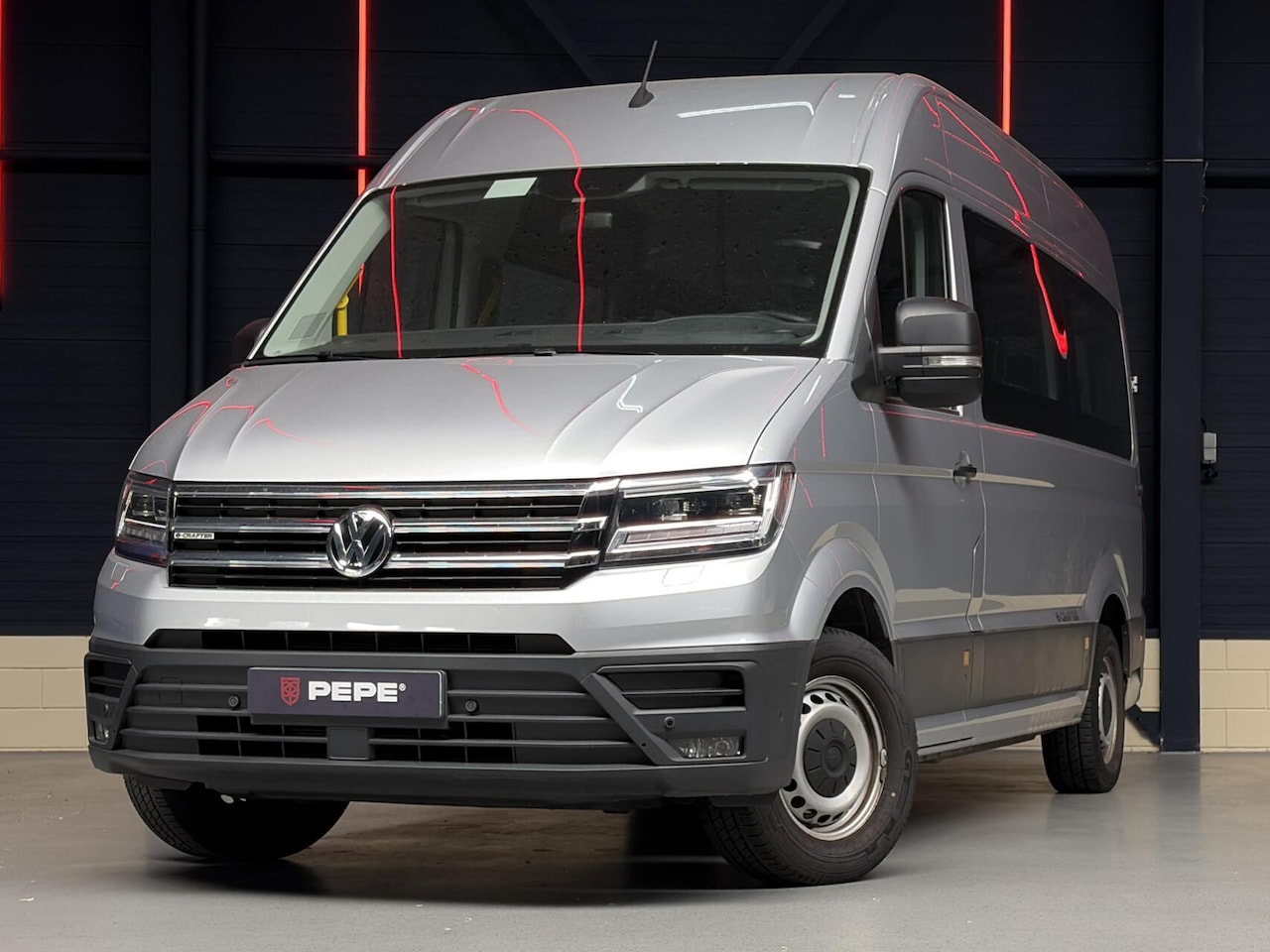 Volkswagen Crafter - e-Crafter L3H3 |ROLSTOEL|9-PERS.|CAM.|CRUISE|STOELVERW. - AutoWereld.nl