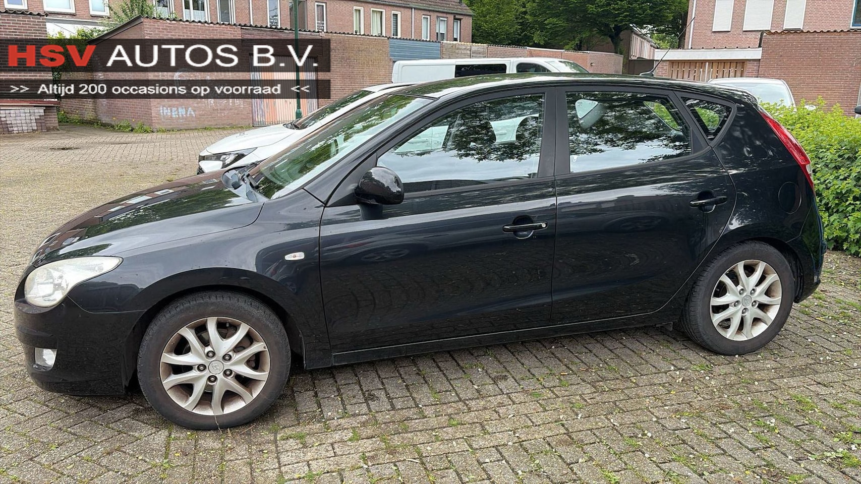 Hyundai i30 - 1.6i Dynamic Luxe airco LM 4-deurs org NL - AutoWereld.nl