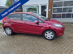 Ford Fiesta - 1.2i "Titanium" 5 Deurs - Airco - Trekhaak - Apk 05-07-2027