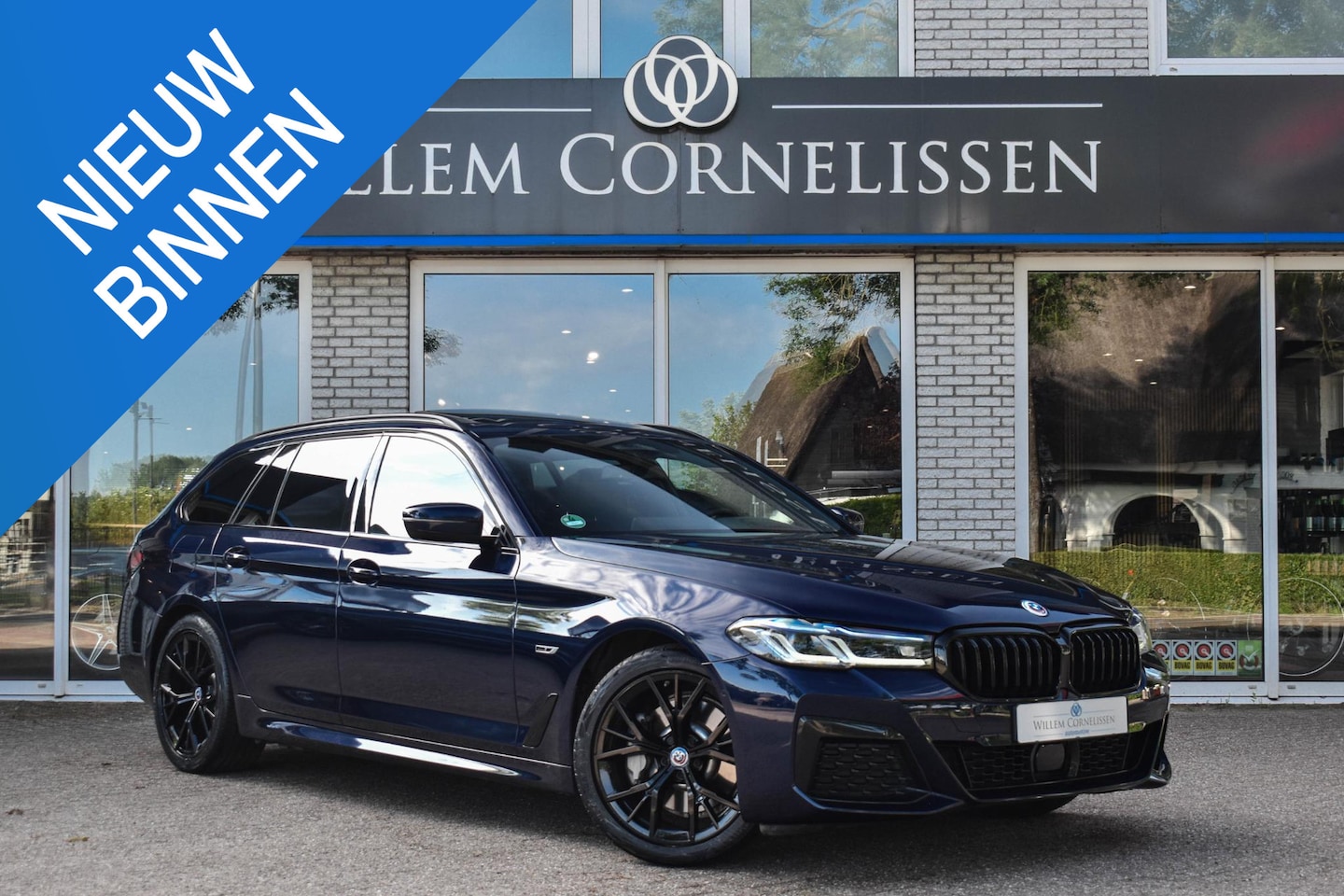 BMW 5-serie Touring - 530e Business Edition Plus Pano HUD Leder Comf Zet - AutoWereld.nl
