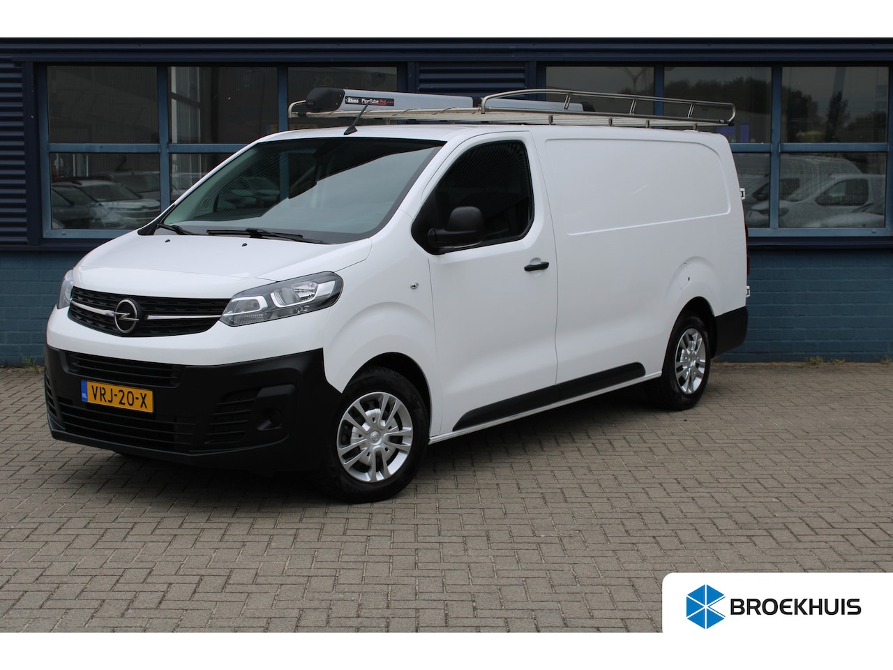Opel Vivaro - L3 2.0 CDTI 145 PK | TREKHAAK | NAVI | RVS IMPERIAAL | BETIMMERING | COMFORT WAND | APPLE - AutoWereld.nl