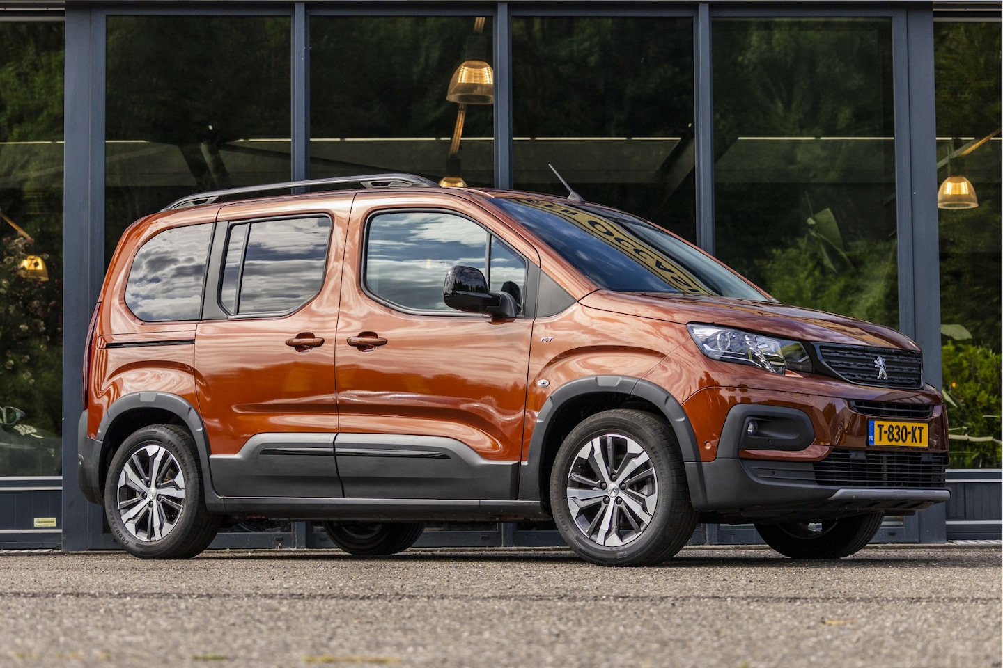 Peugeot e-Rifter - EV GT 50 kWh EV GT 50 kWh - AutoWereld.nl