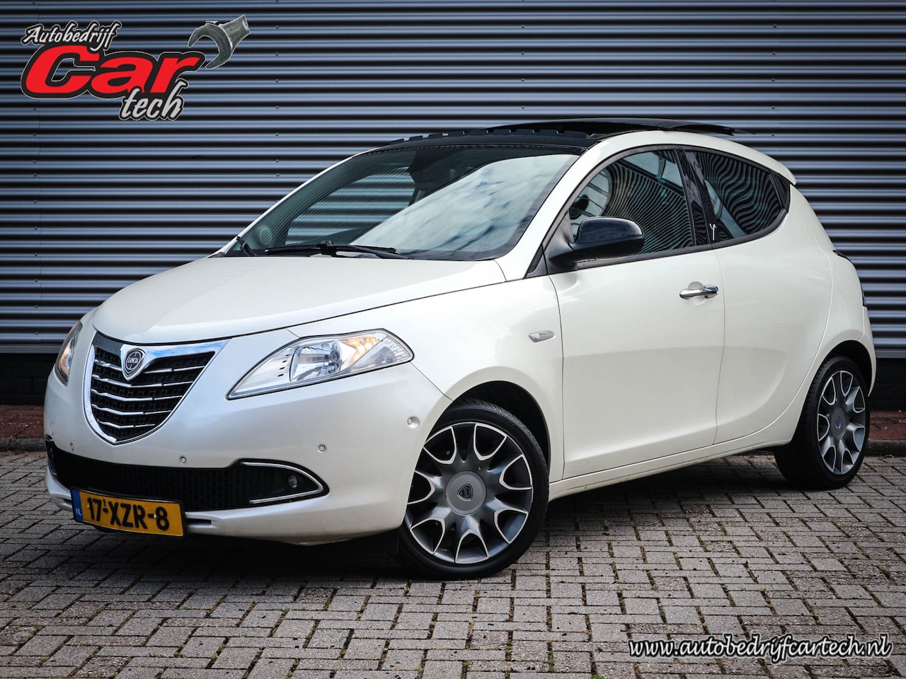 Lancia Y(psilon) - Ypsilon 0.9 TwinAir Platinum | Clima | Cruise | Half Leer | Panoramadak | Pdc | Lichtmetaa - AutoWereld.nl