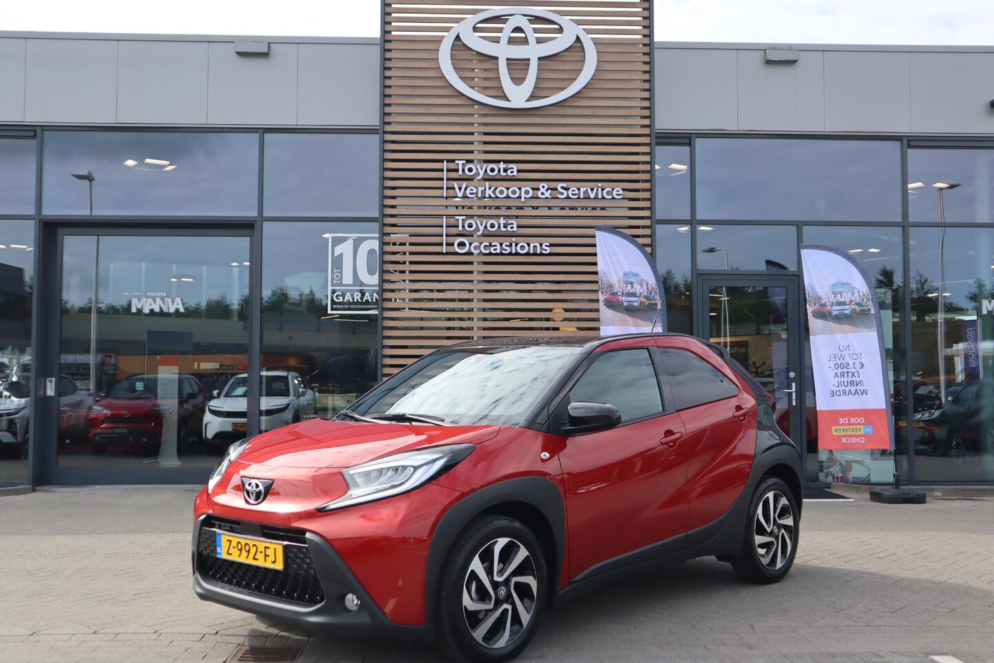 Toyota Aygo X - PULSE NL-AUTO 1E EIGENAAR CLIMA NAVI APPLE/ANDROID LM-VELGEN PRIVACY-GLASS - AutoWereld.nl