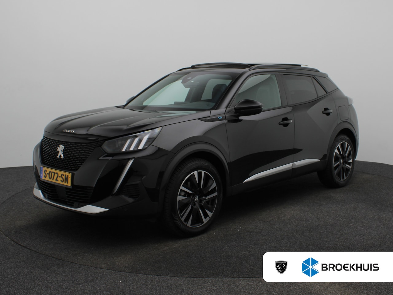 Peugeot e-2008 - EV GT 50 kWh Full Option | SOH 97,3% | Panoramadak | Elektrisch Verstelbare Bestuurderstoe - AutoWereld.nl