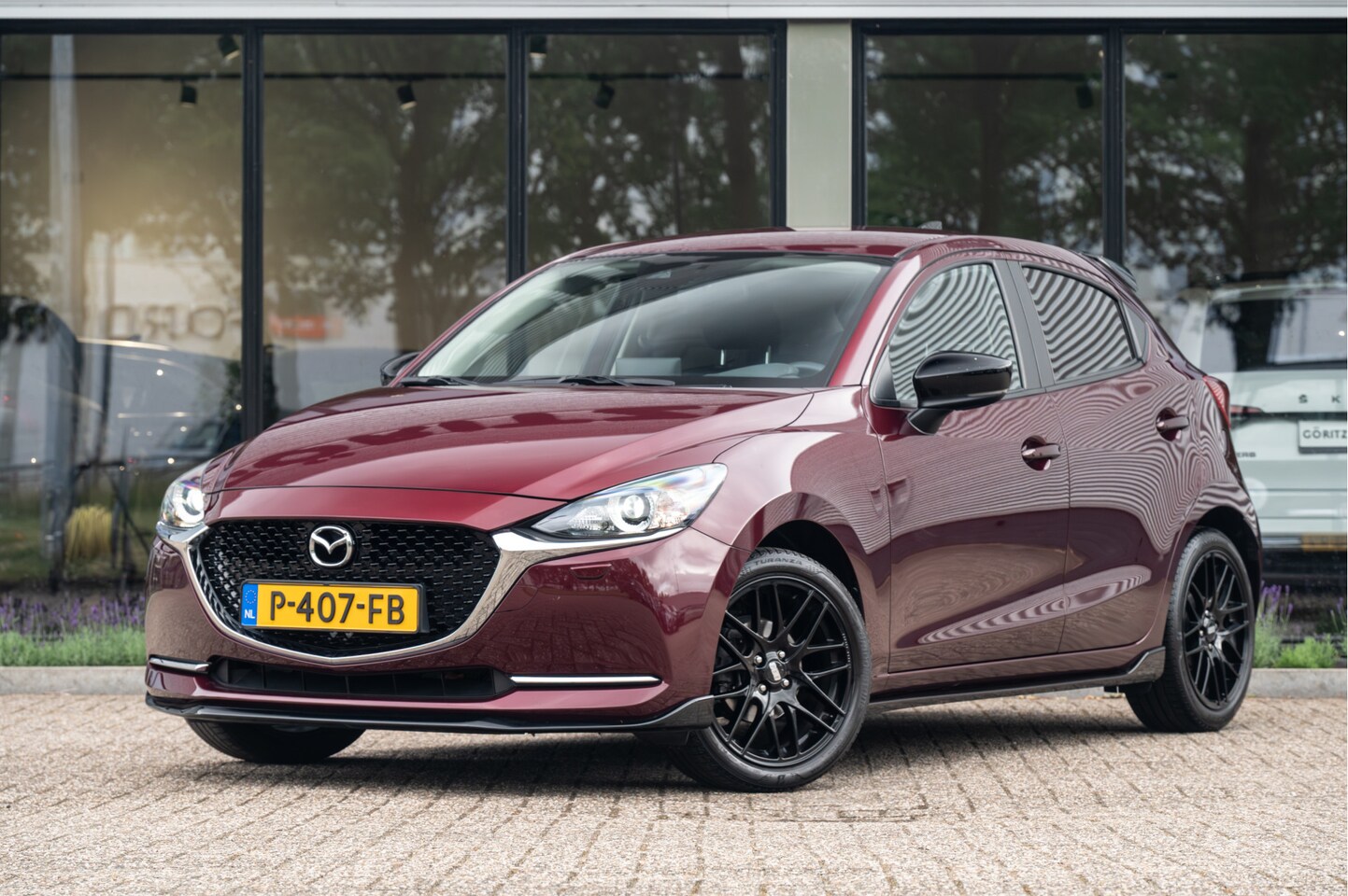 Mazda 2 - 1.5 Skyactiv-G Sportive | Camera | LED | Navi | Apple CarPlay | 17" | Dealeronderh. - AutoWereld.nl