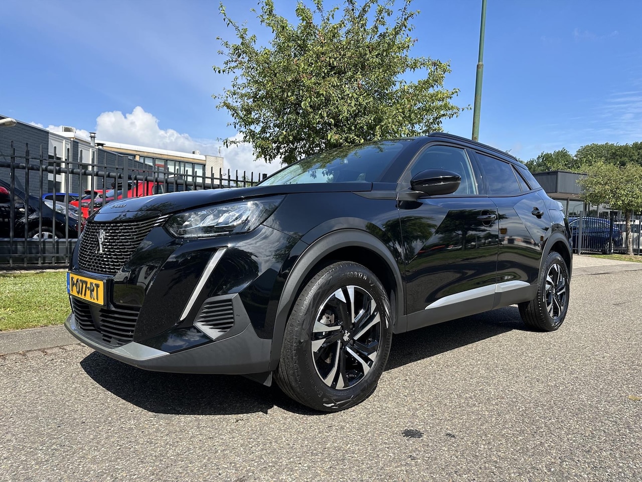 Peugeot 2008 - 1.2 Puretech 100pk Allure Trekhaak 35.603 KM NL-Auto - AutoWereld.nl