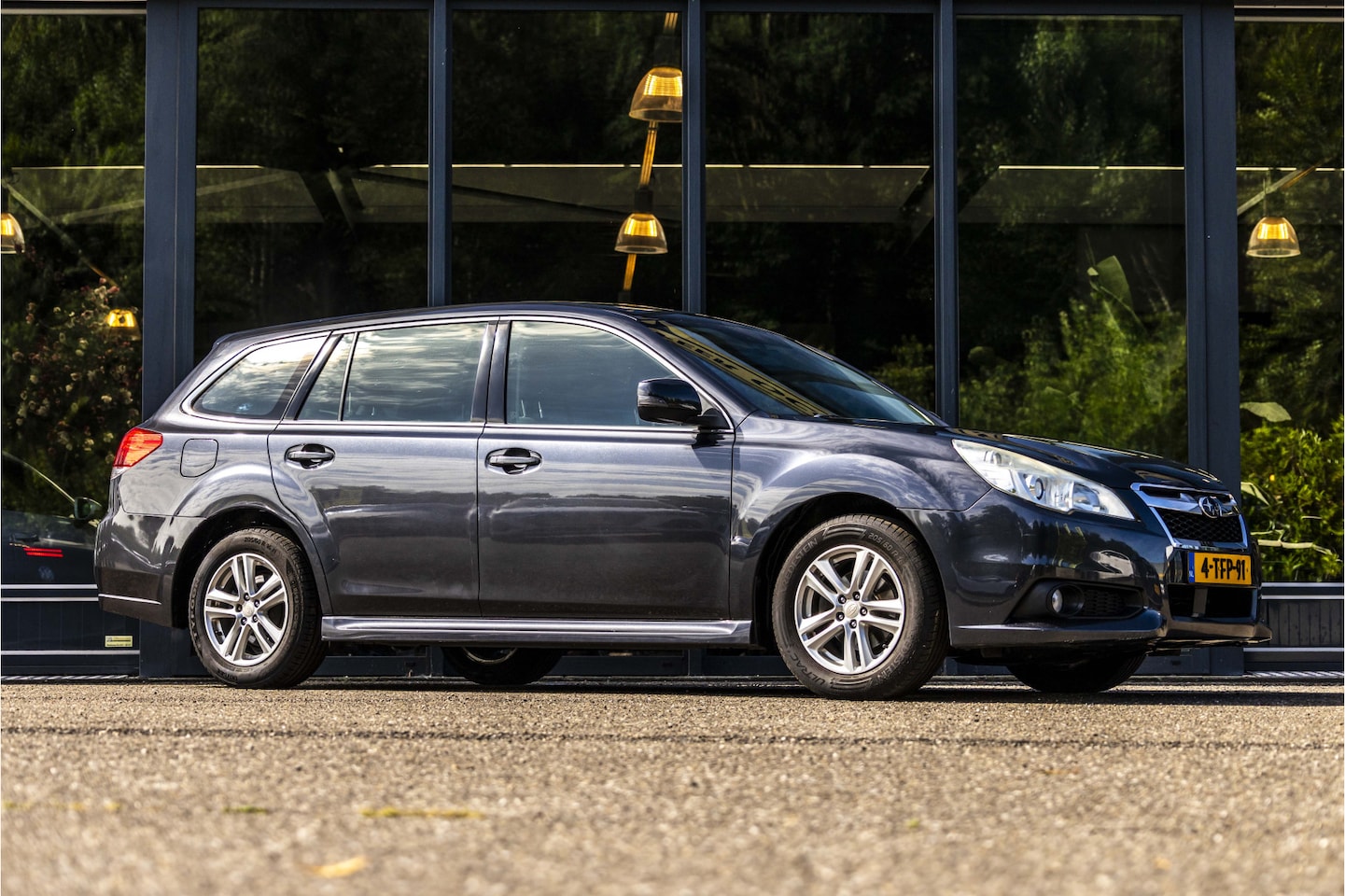 Subaru Legacy Touring Wagon - 2.0i Intro 2.0i Intro - AutoWereld.nl