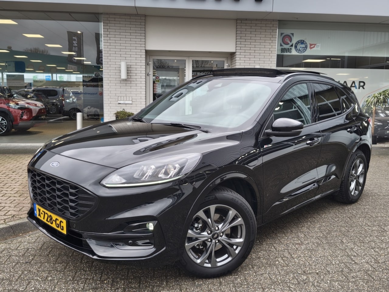 Ford Kuga - 2.5 PHEV ST-Line | Trekhaak | El. Schuifdak | Navi | Sensoren - AutoWereld.nl