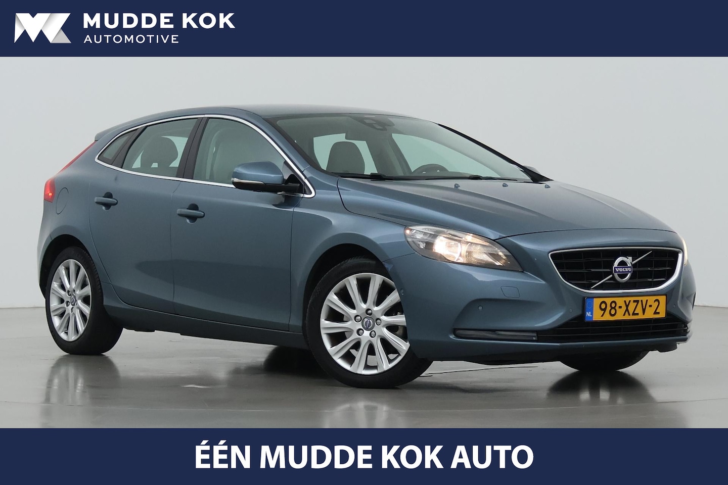 Volvo V40 - 1.6 T3 Momentum | Camera | Cruise Control | PDC V+A | 17 Inch - AutoWereld.nl