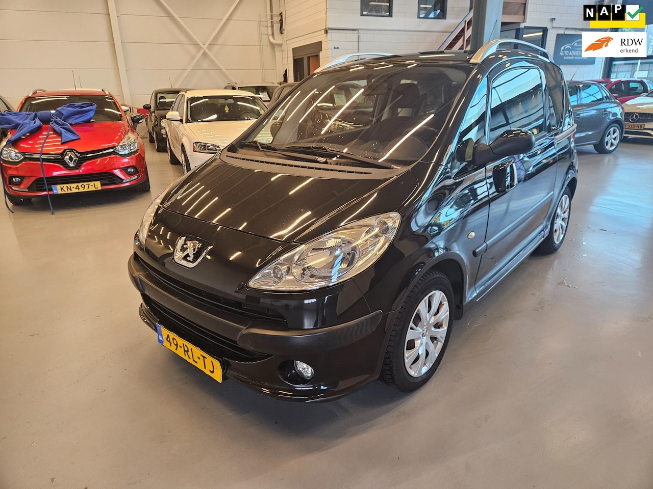 Peugeot 1007 - Gentry Automaat | Slechts 76.514 KM | Airco | Unieke Schuifdeuren | Zeer Netjes - AutoWereld.nl