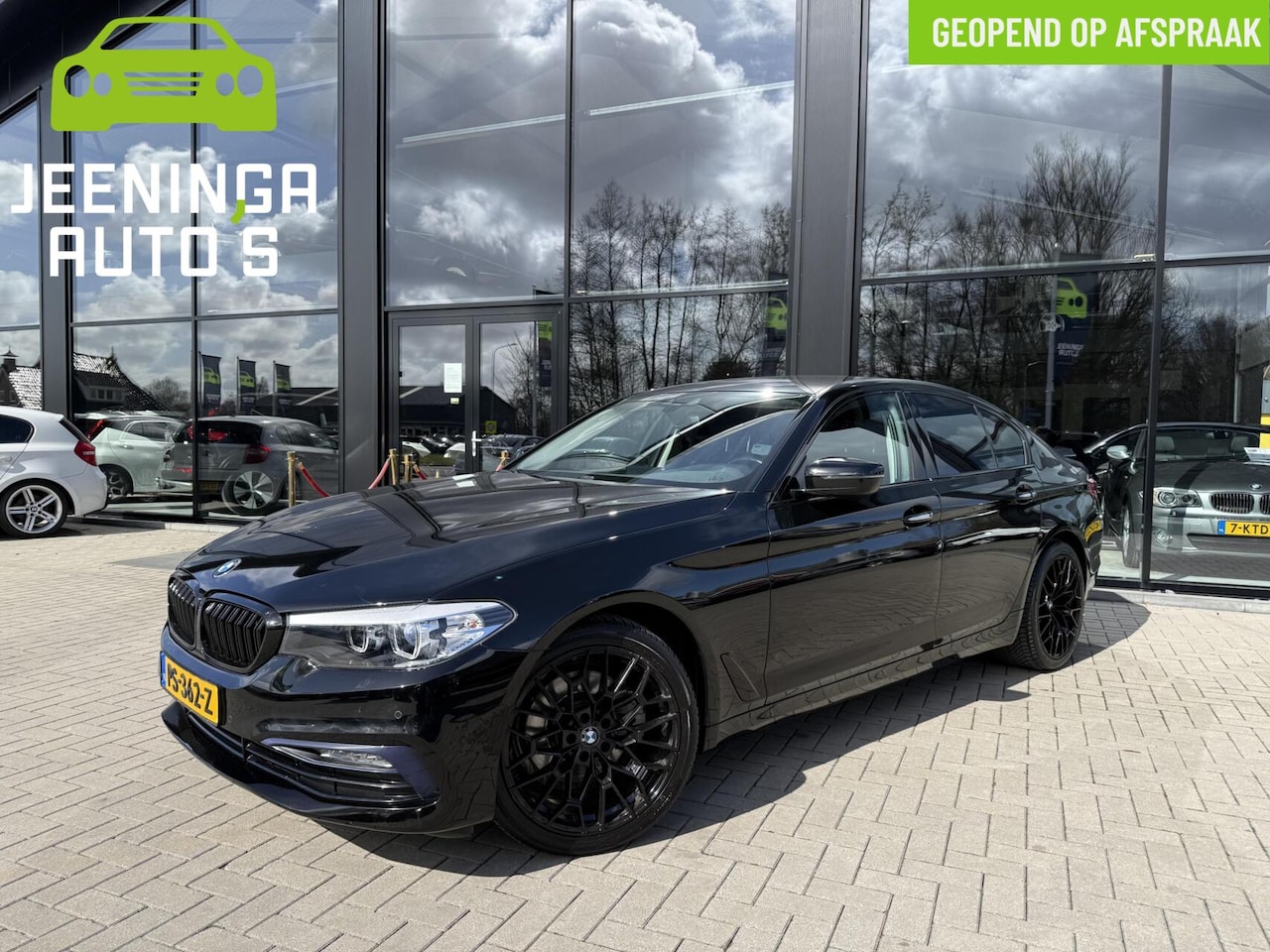 BMW 5-serie - 520i Executive|Navi|Clima|19"Lichtmetaal - AutoWereld.nl
