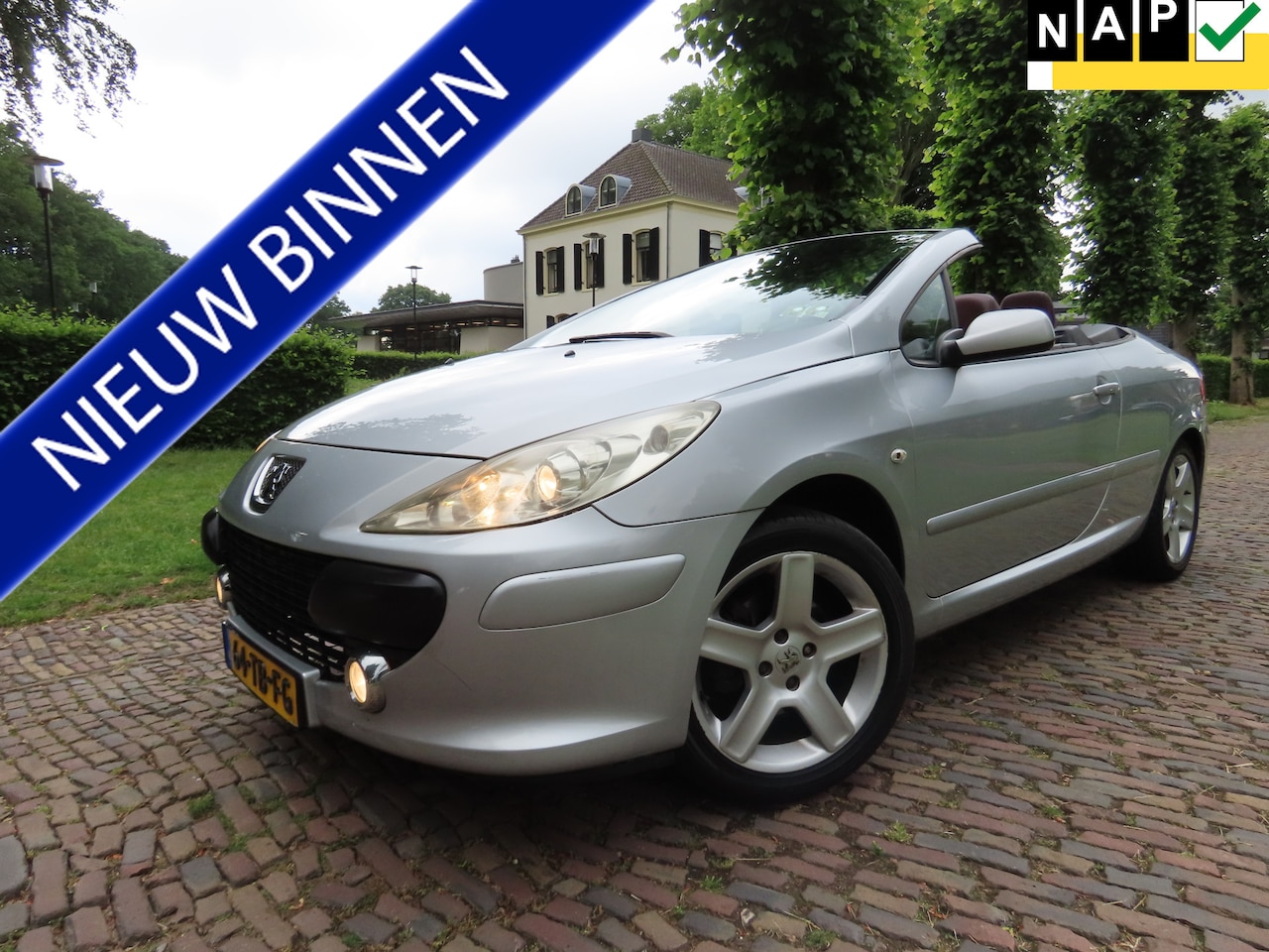 Peugeot 307 CC - 2.0-16V Leer Stoelverwarming Ecc Cruisecontrol Xenon Lm Velgen***Apk t/m 1-6-2027*** - AutoWereld.nl