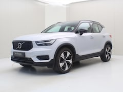 Volvo XC40 - T4 Twin Engine 211pk Geartronic R-Design [ LED+CARPLAY+CLIMAAT+CRUISE+PDC+NAVIGATIE ]