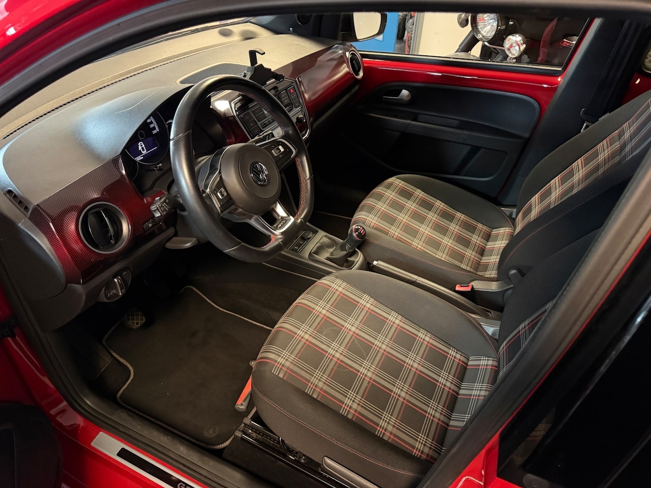 Volkswagen Up! - 1.0 TSI GTI 1.0 TSI GTI - AutoWereld.nl