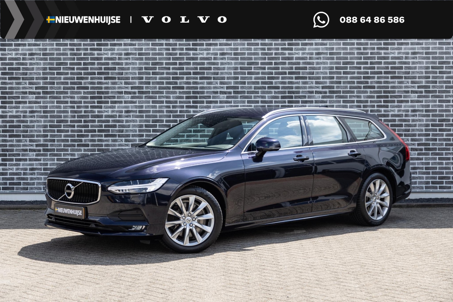 Volvo V90 - 2.0 T4 Momentum | Trekhaak | Lederen Bekleding | Parkeersensoren | LED Koplampen Adaptief - AutoWereld.nl