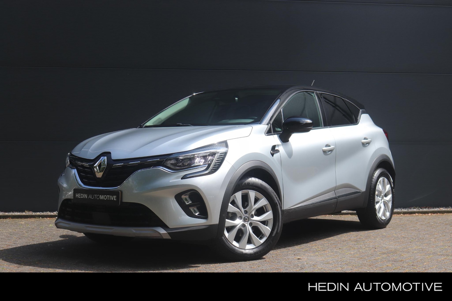 Renault Captur - 1.3 TCe 140 Intens | Navigatie | Cruise Control | 360 Camera | Dealer Onderhouden - AutoWereld.nl