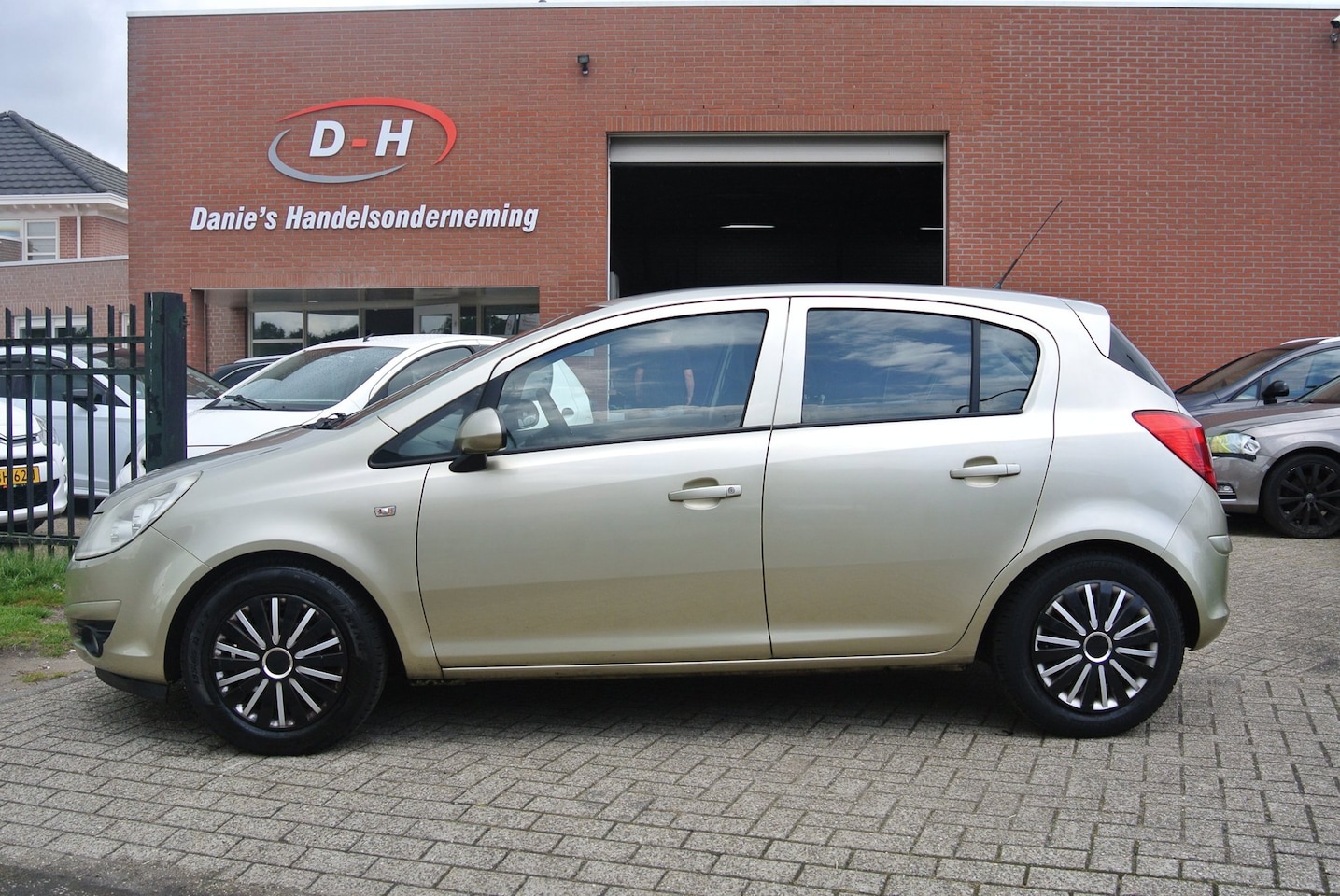 Opel Corsa - 1.4-16V Enjoy airco apk 20-05-2027 inruil mogelijk nap - AutoWereld.nl