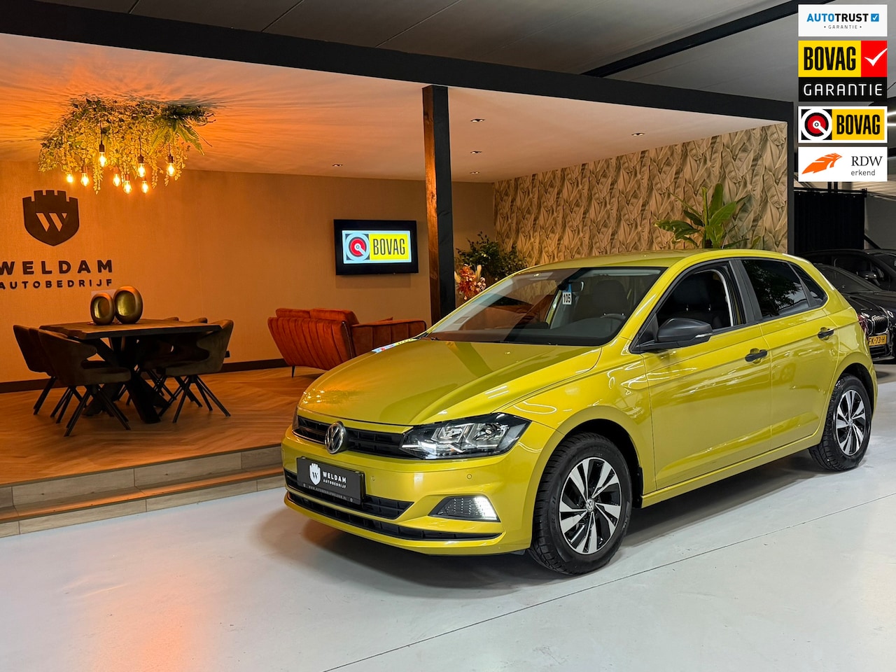 Volkswagen Polo - 1.0 MPI|CarPlay|StoelVW|Navi|Speciale kleur|Cruise|PDC|Rijklaar - AutoWereld.nl